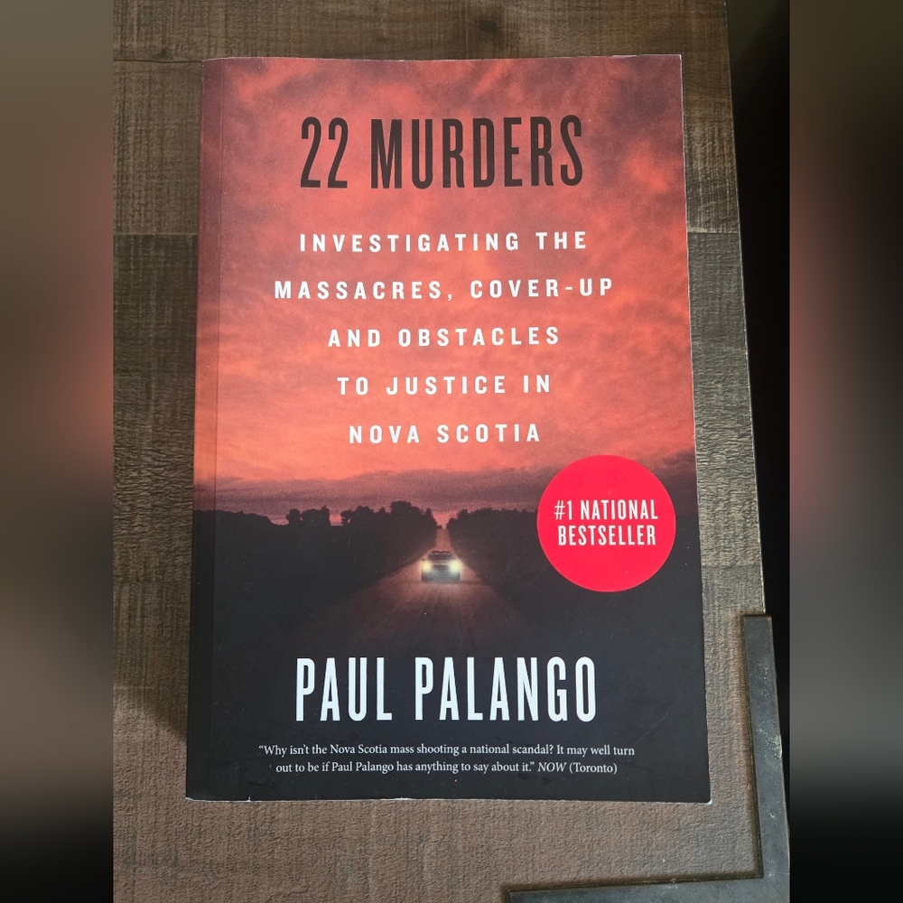 🎀22 Murders by Paul Palango - Red & Black Paperback